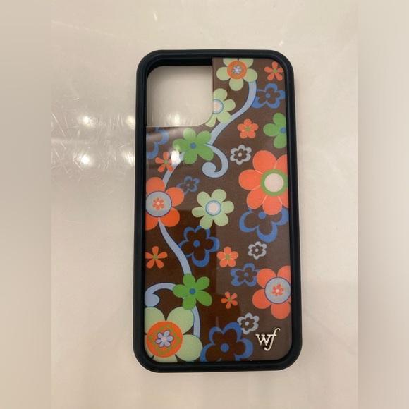 Wildflower Iphone 11 pro Case - Picture 1 of 7